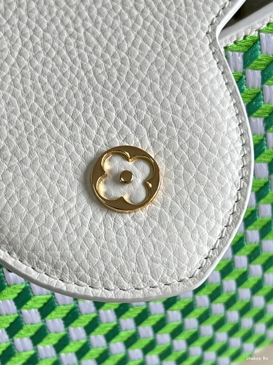 VUITTON LOUIS CAPUCINES MM 0717